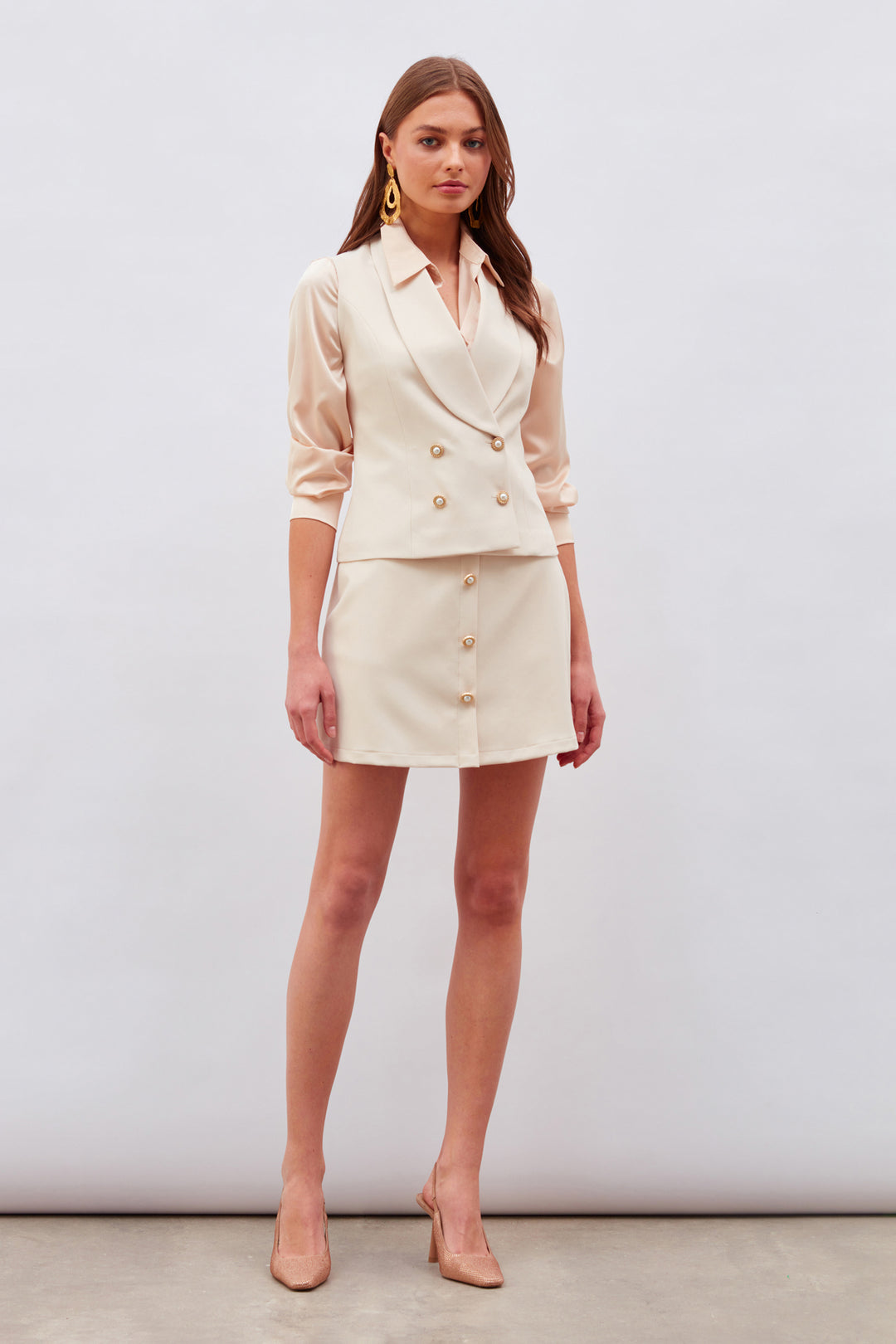 Sateen Jupe mini avec détails de boutons - Beige