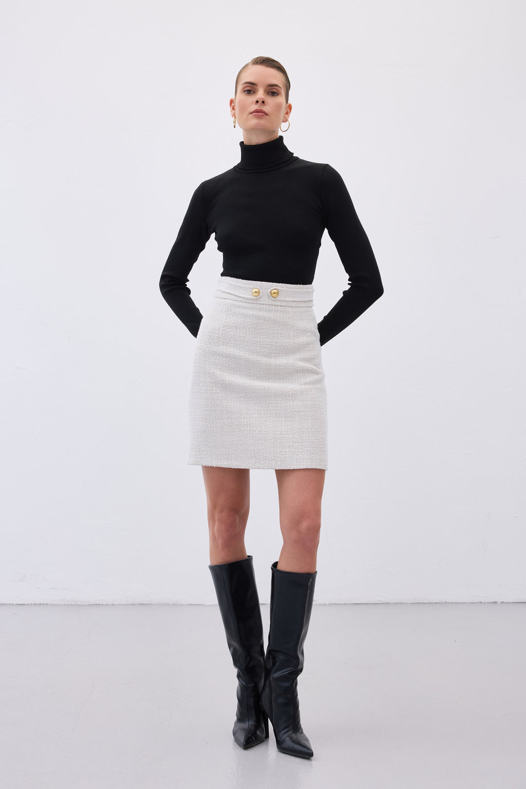 Sateen Jupe mini en tweed avec détails de boutons - Pierre