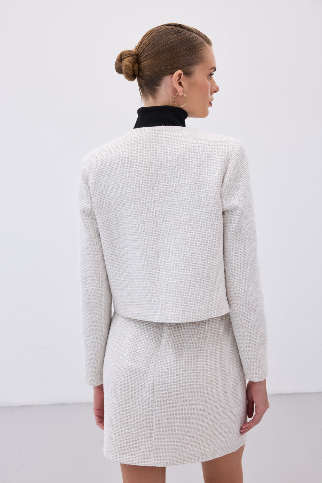 Sateen Jupe mini en tweed avec détails de boutons - Pierre