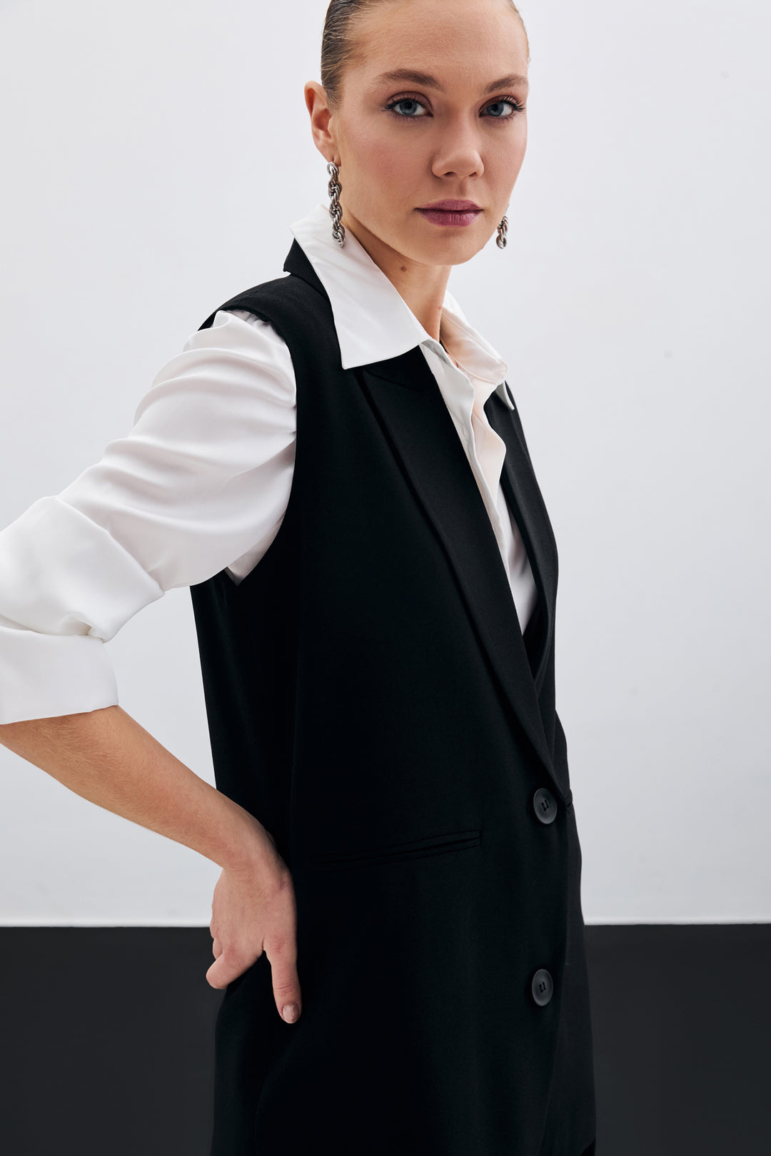 Sateen Gilet ample à détails de boutons - Noir