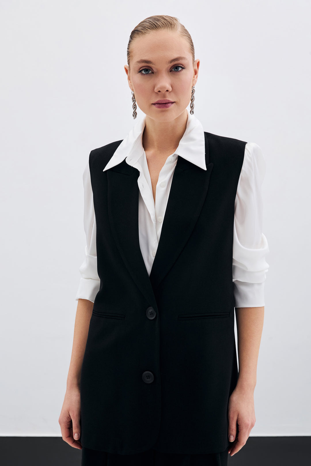 Sateen Gilet ample à détails de boutons - Noir