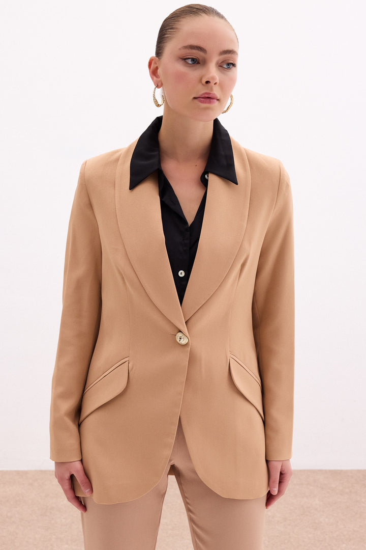 Sateen Veste longue à détails de boutons - camel