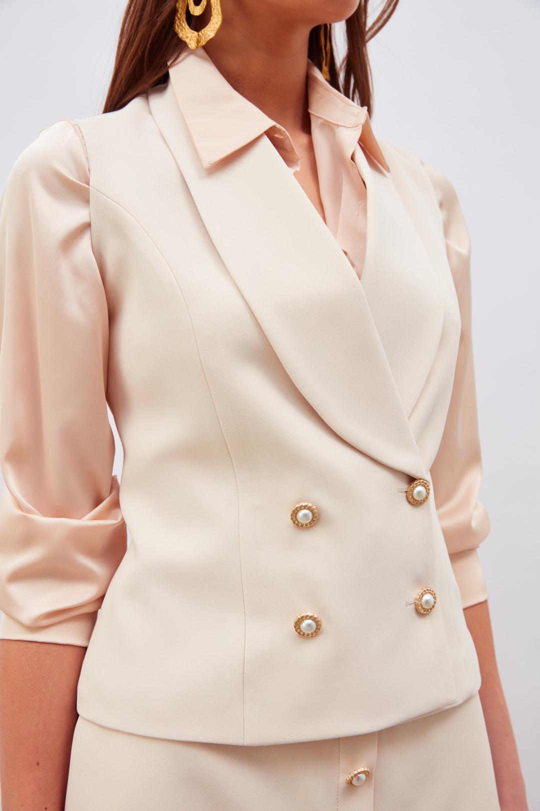 Sateen Gilet avec détails de boutons - Beige