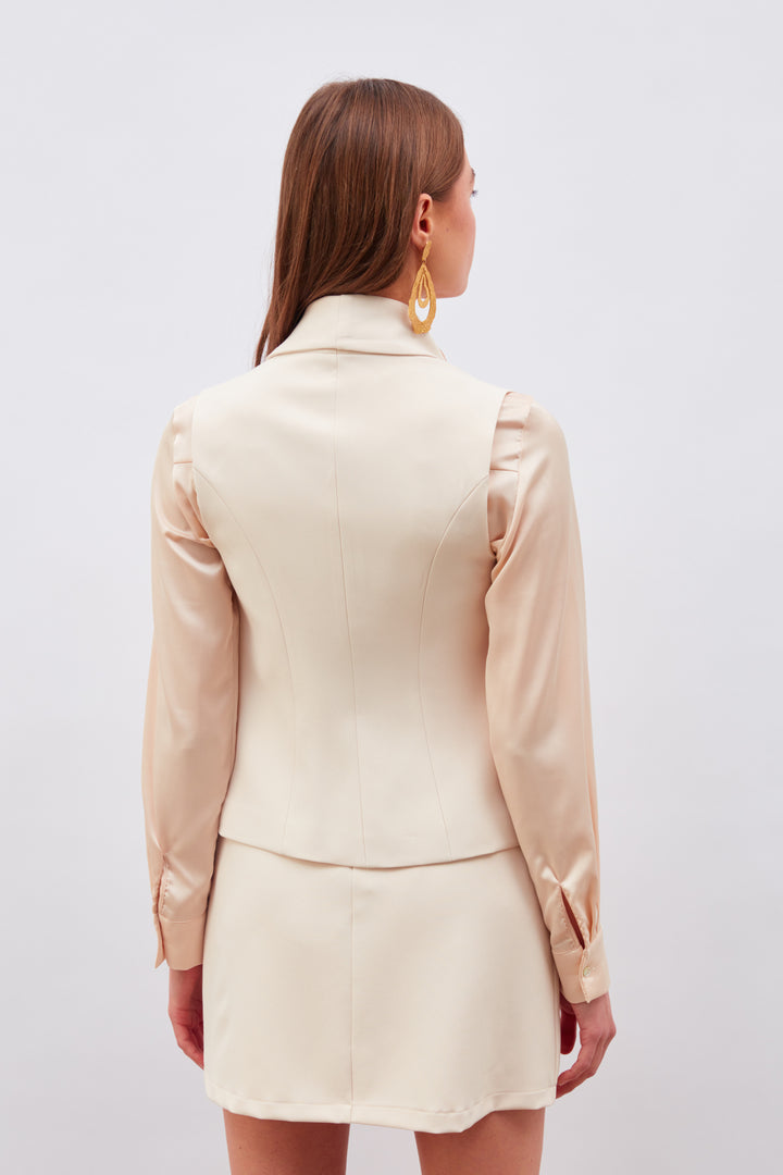 Sateen Gilet avec détails de boutons - Beige