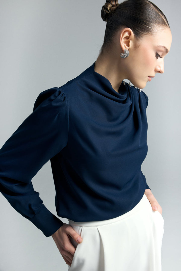 Sateen Blouse avec détails en pierre - Bleu marine