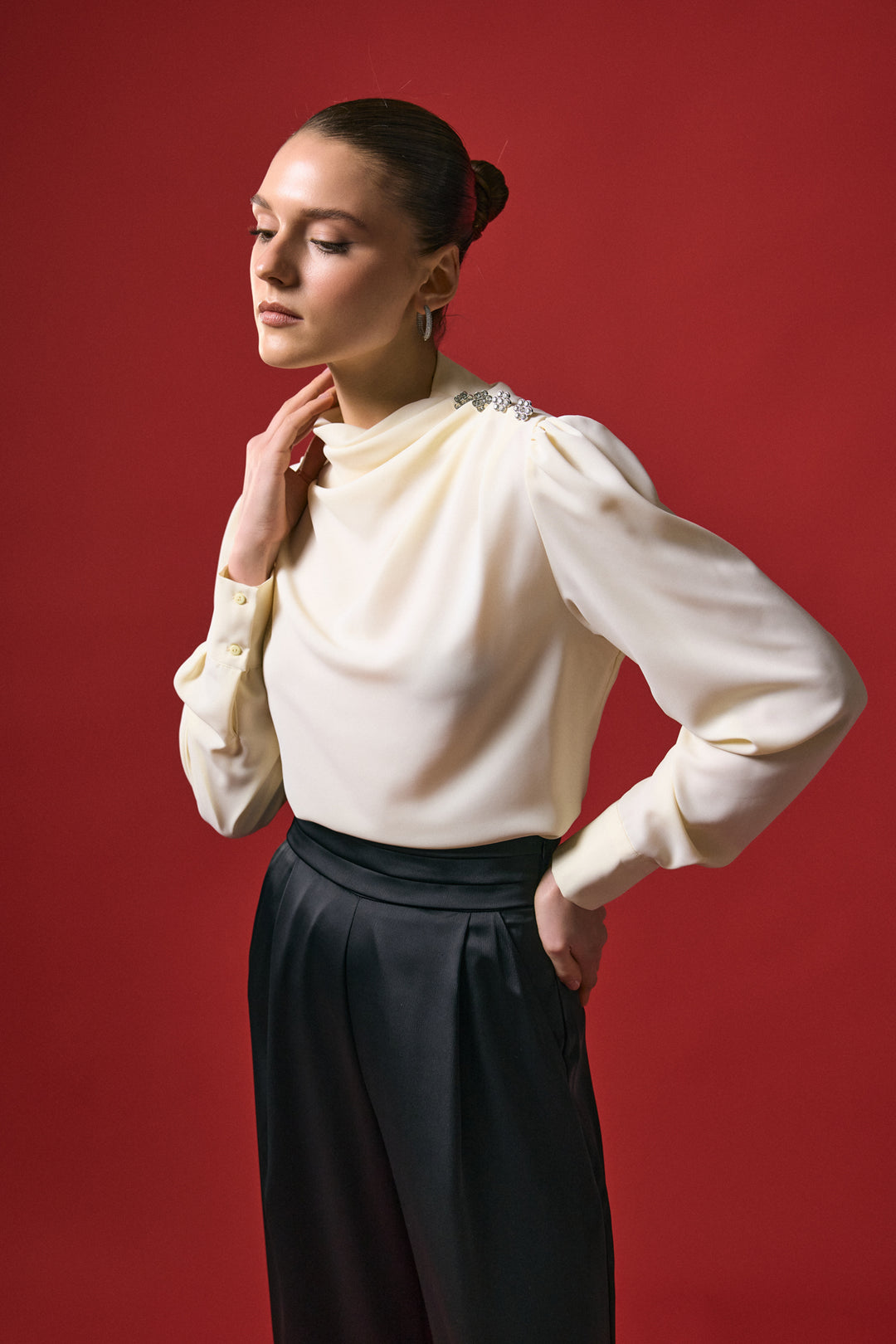 Sateen Blouse à Détail Pierre - Jaune