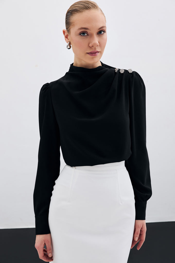 Sateen Blouse avec détails de boutons en pierre - Noir