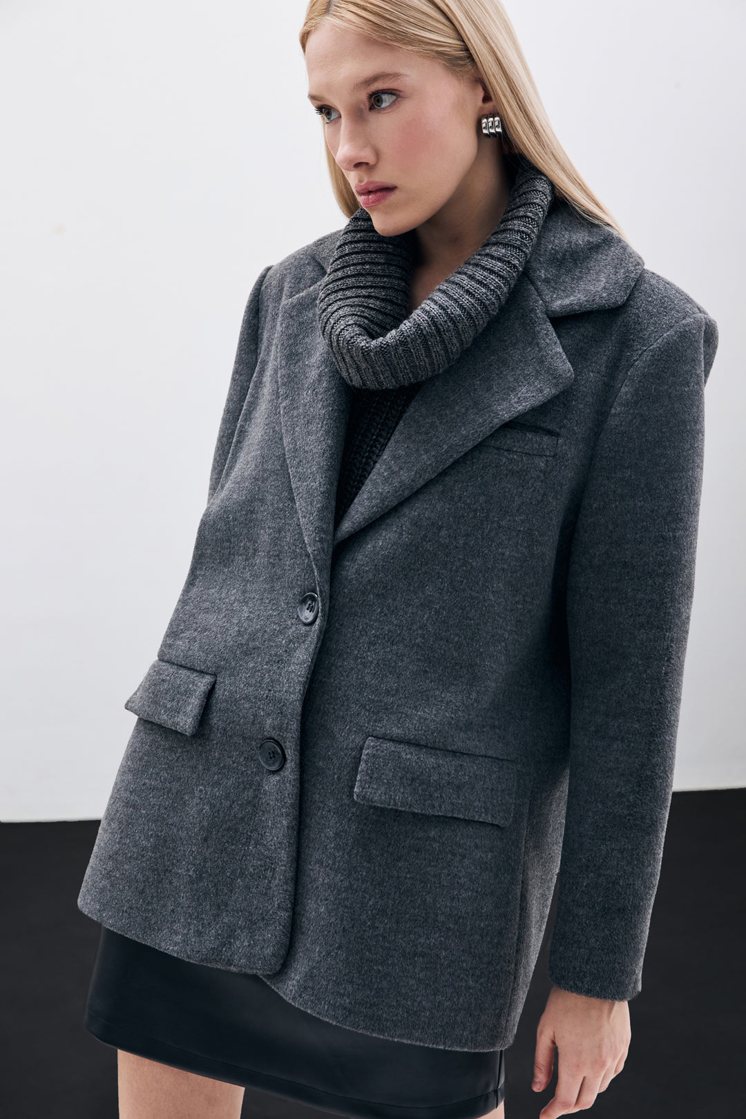 Sateen Veste en laine à boutons - Noir
