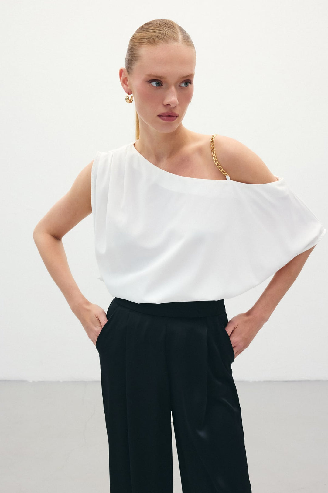 Sateen Blouse ample à épaule basse - Écru
