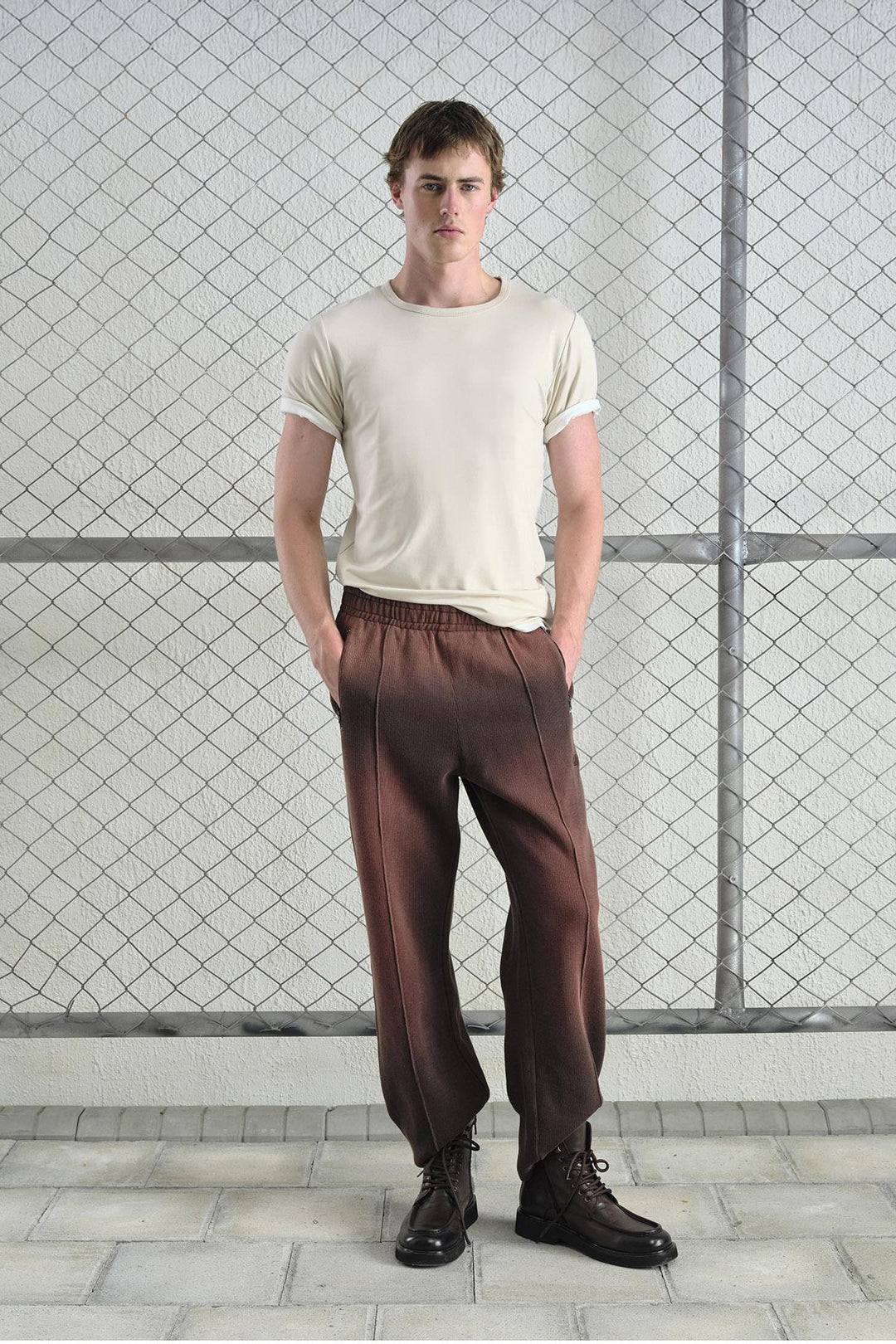 Giesto Pantalon marron avec détails logo effet - Marron