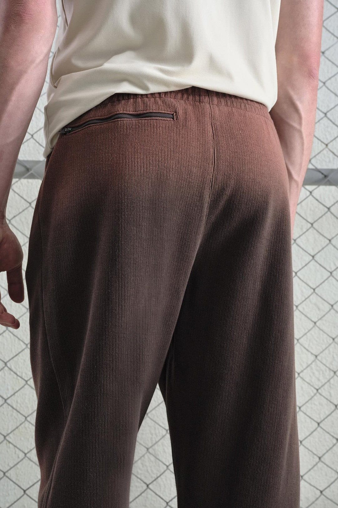 Giesto Pantalon marron avec détails logo effet - Marron