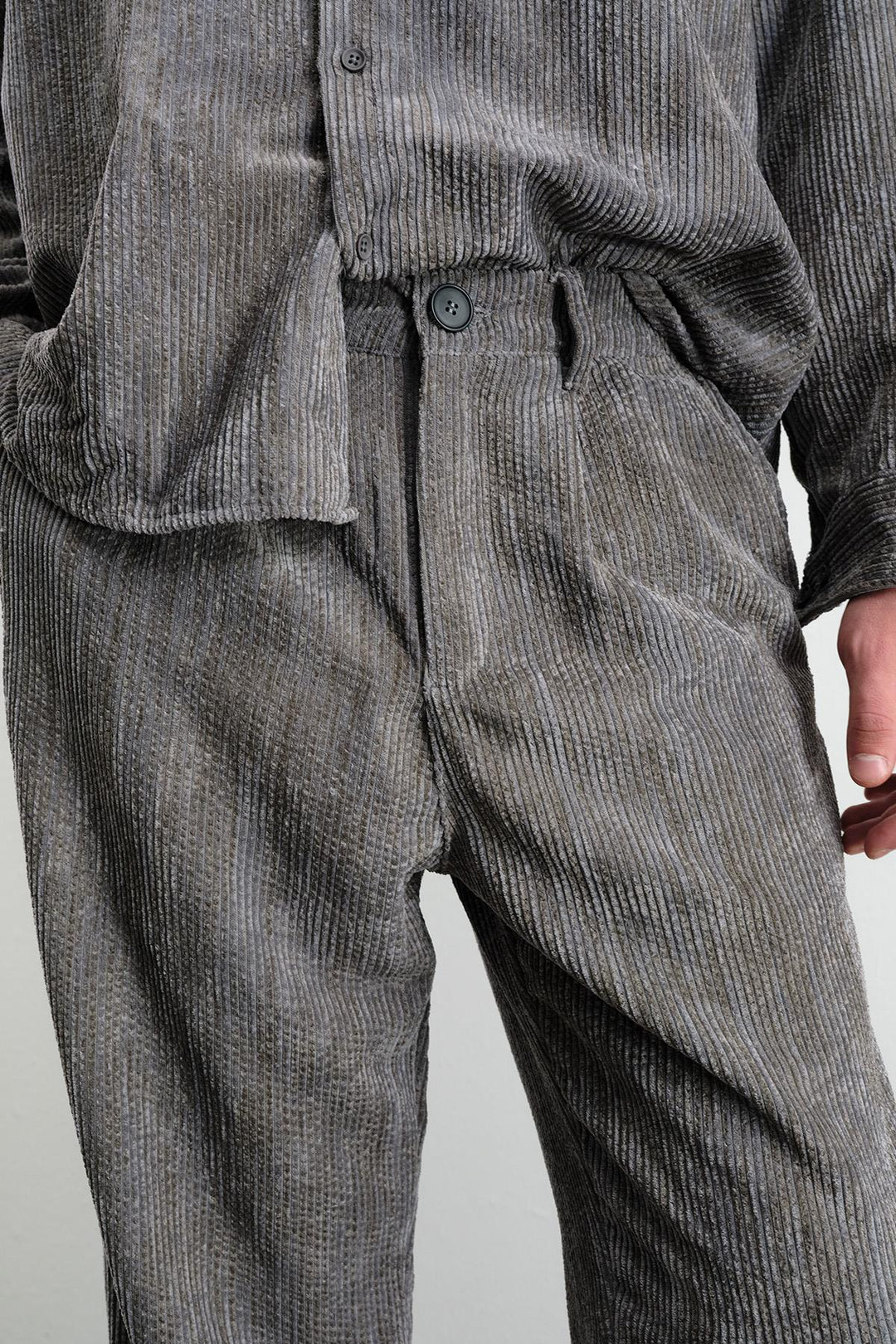 Giesto Pantalon anthracite en velours plissé effet - Anthracite