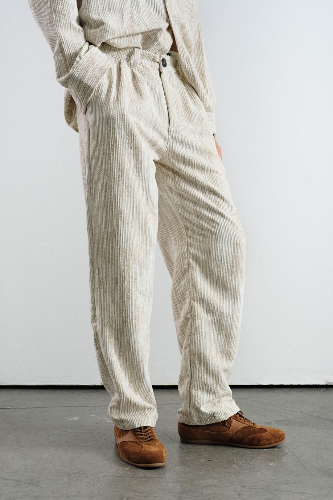 Giesto Pantalon beige en velours plissé effet - Beige