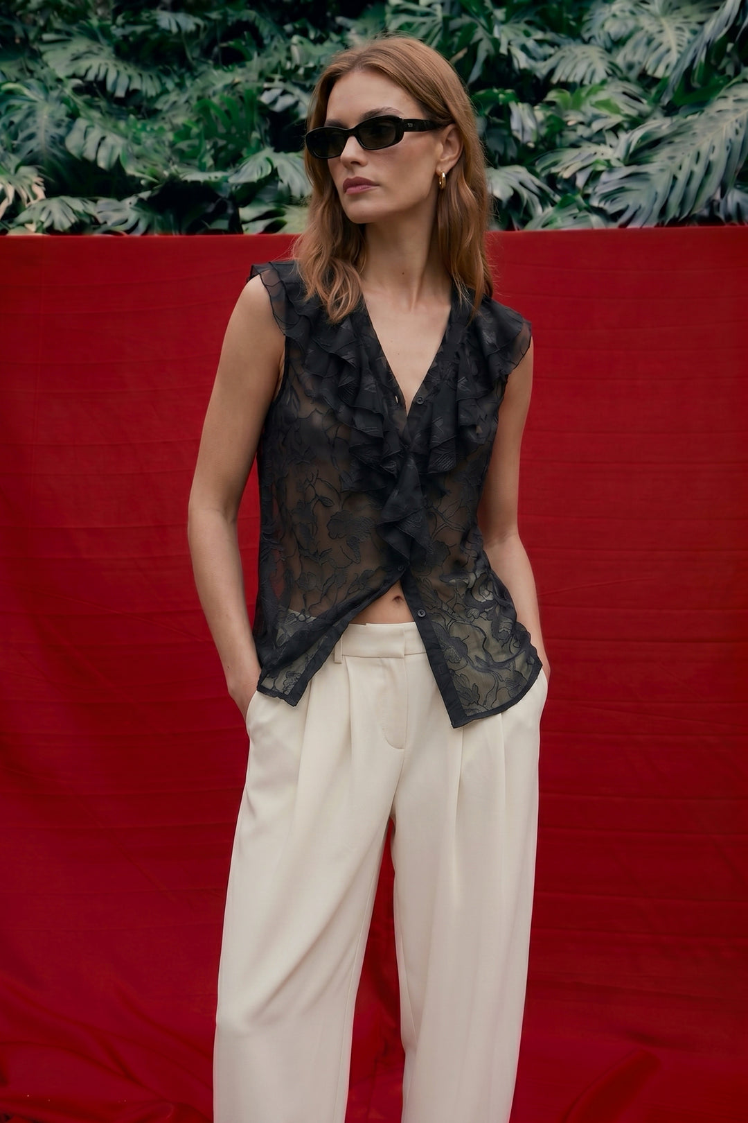 Sateen Chemise en chiffon brodée à volants - Noir