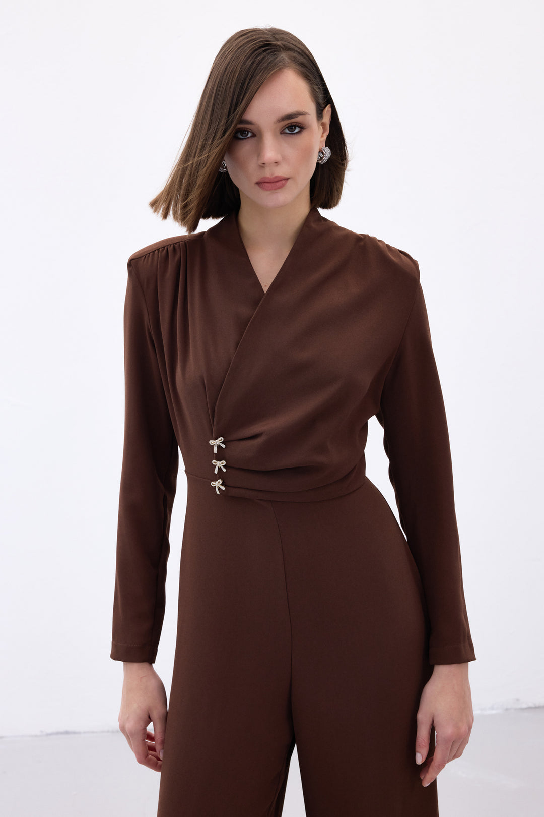Sateen Combinaison Crêpe avec Accessoire Nœud - Marron