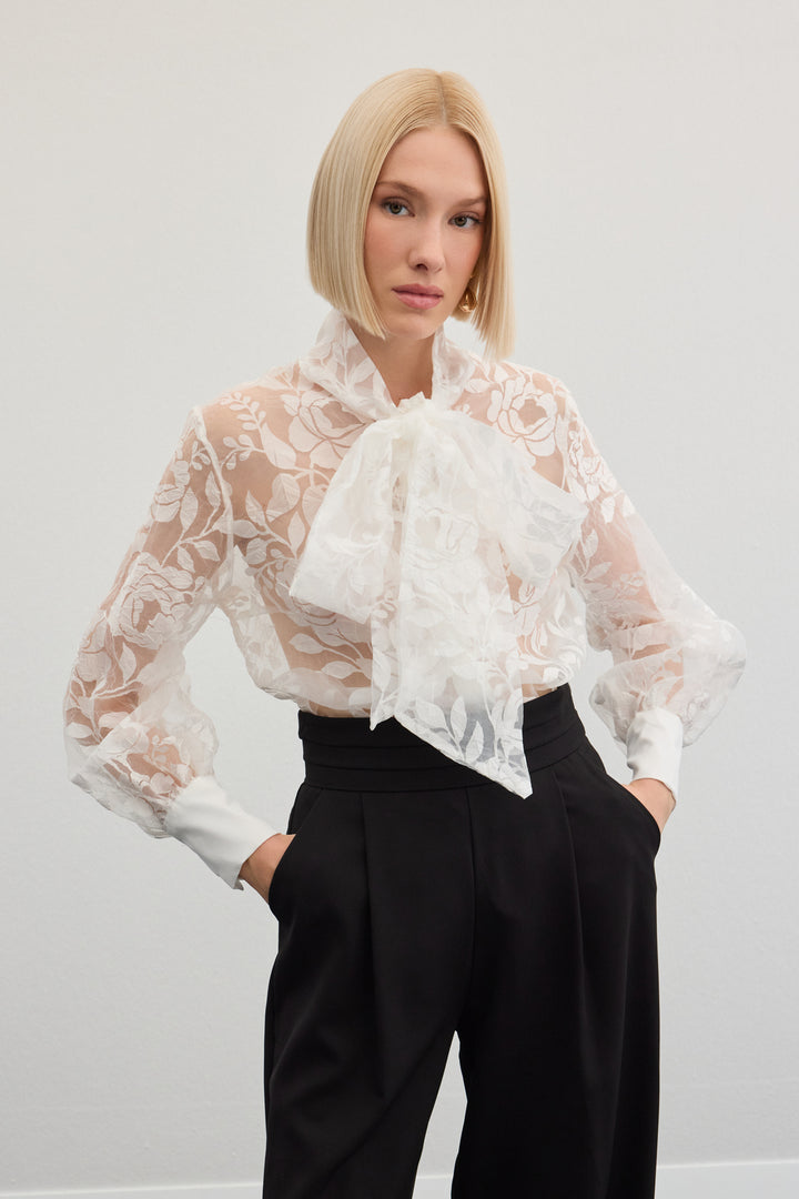 Sateen Chemise à motifs floraux avec foulard - Écru