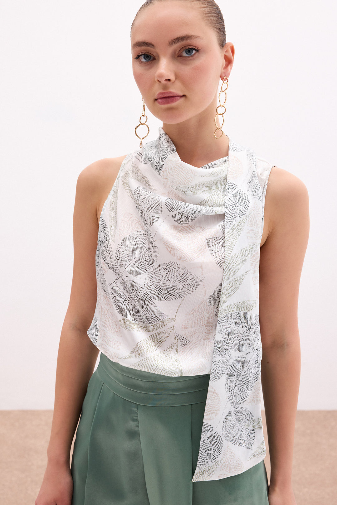 Sateen Blouse à motif avec foulard - Kaki