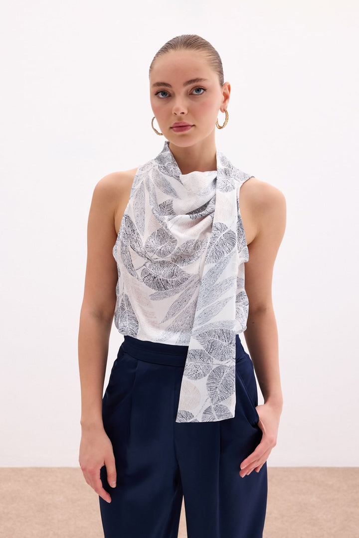 Sateen Blouse à motif avec foulard - Noir