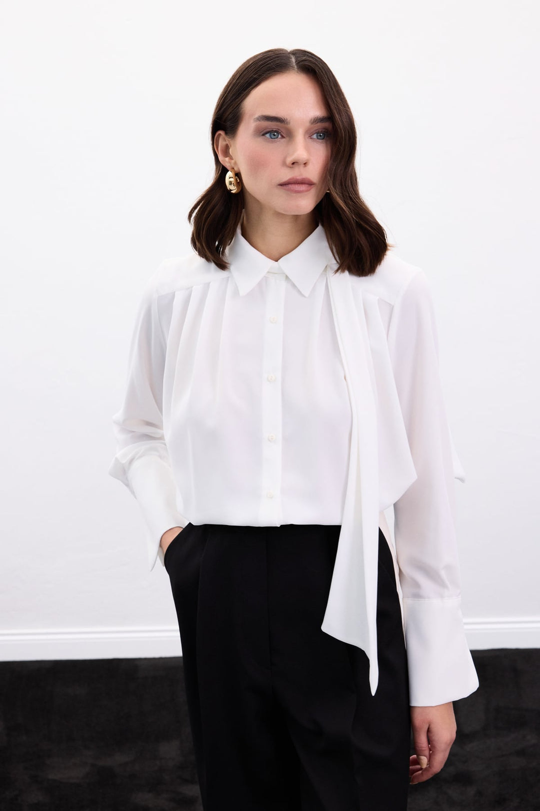 Sateen Chemise avec Foulard - Écru