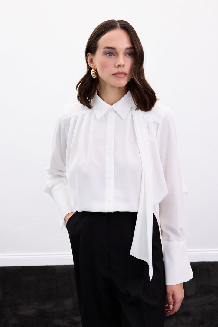 Sateen Chemise avec Foulard - Écru