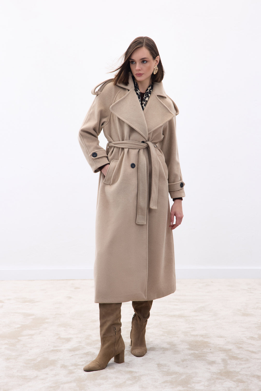 Sateen Manteau Long à Col Large - Beige