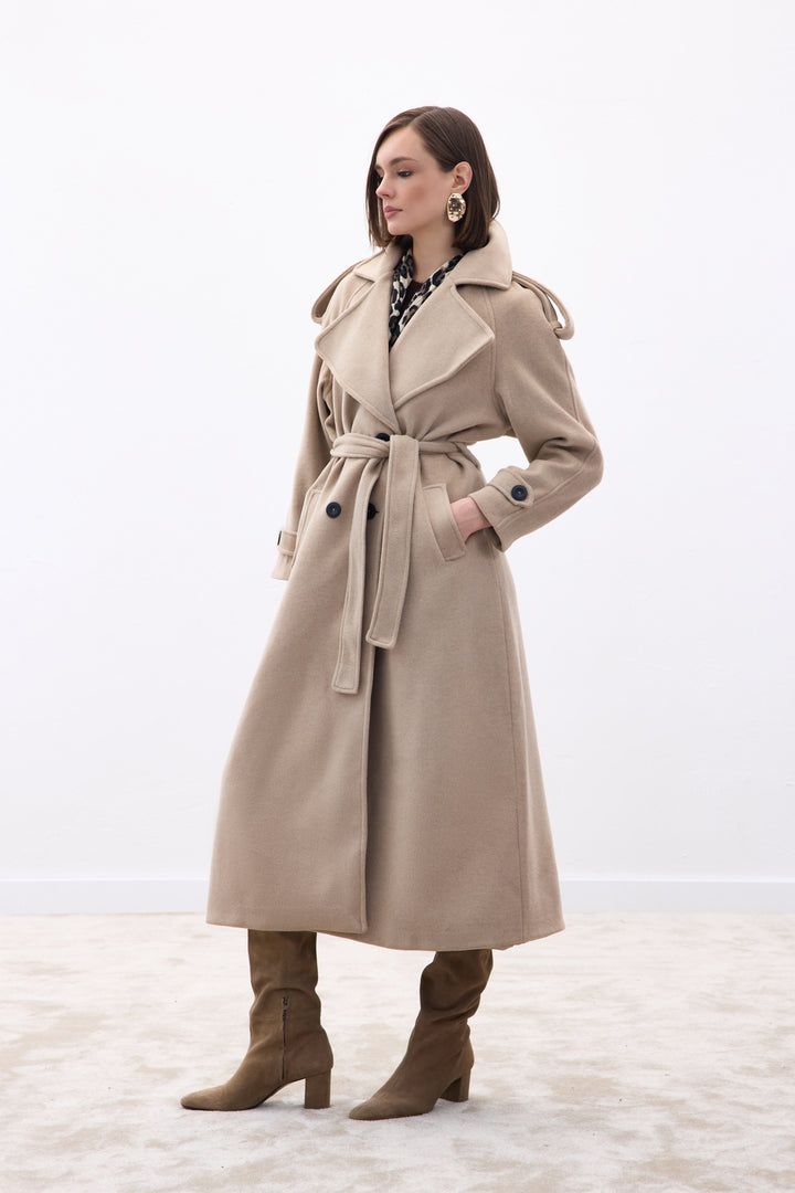 Sateen Manteau Long à Col Large - Beige