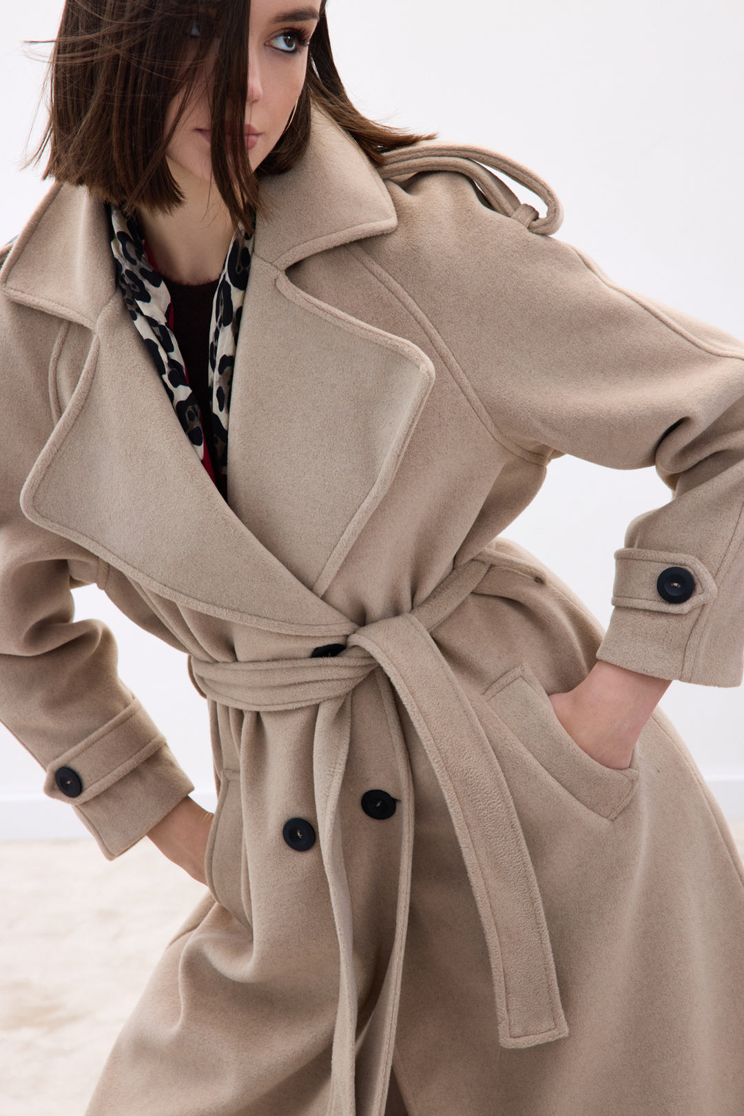 Sateen Manteau Long à Col Large - Beige
