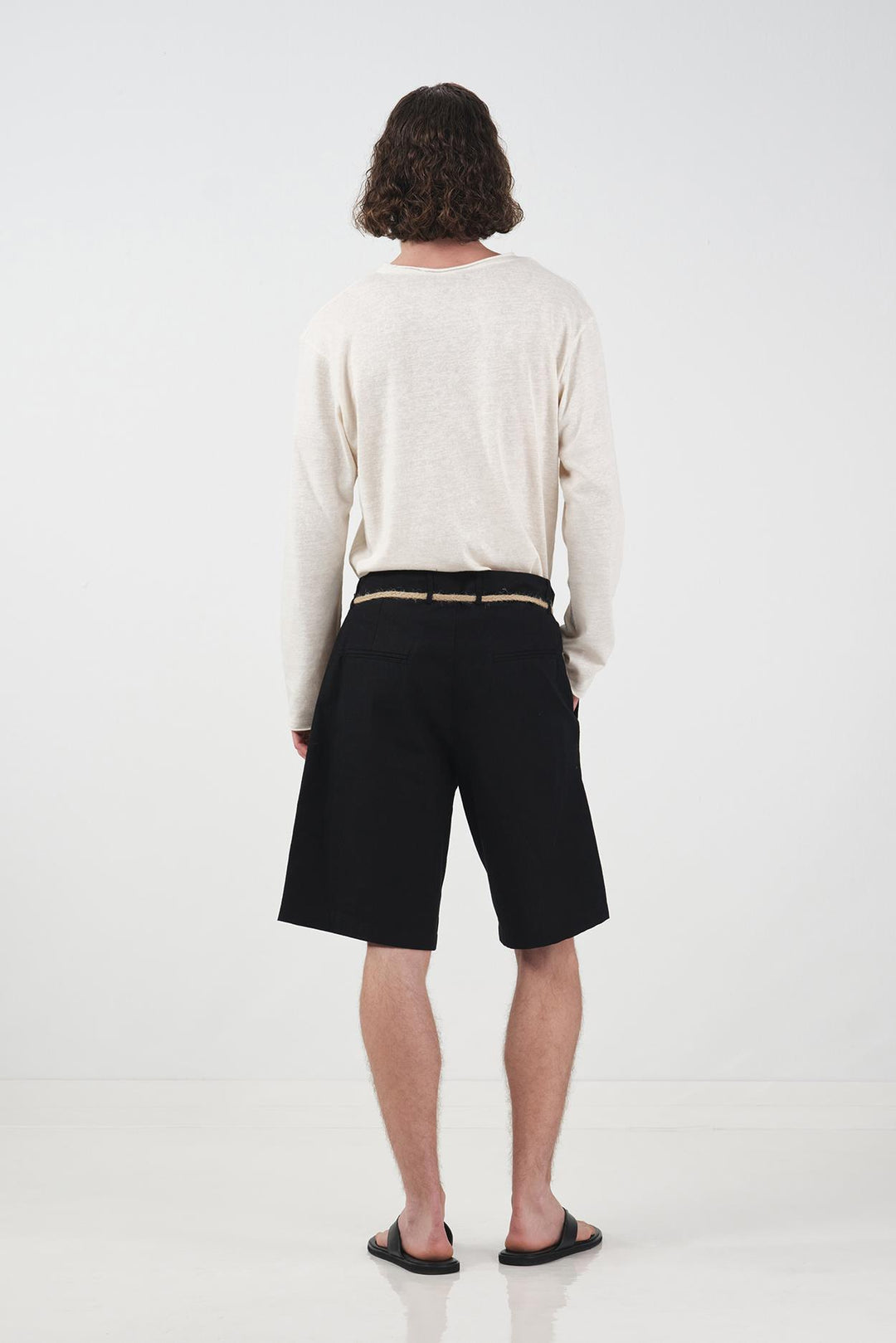 Giesto Short en lin noir plissé avec ceinture en osier - Noir