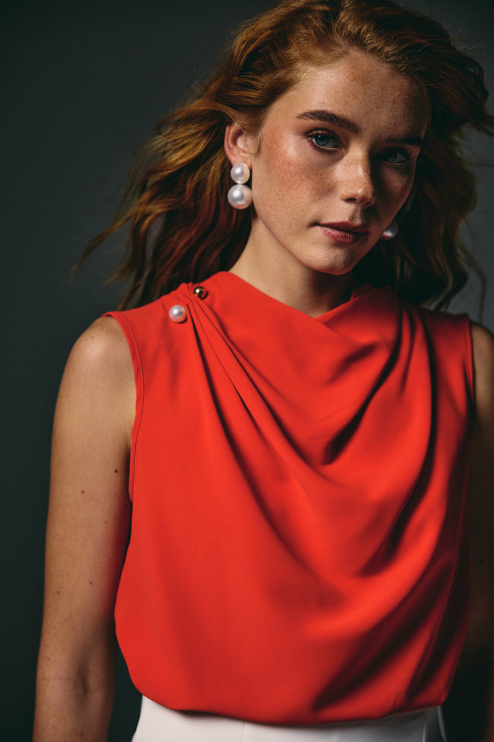 Sateen Blouse Degaje Avec Broche Perle - Rouge