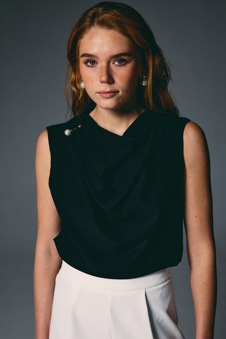 Sateen Blouse Degaje Avec Broche Perle - Noir