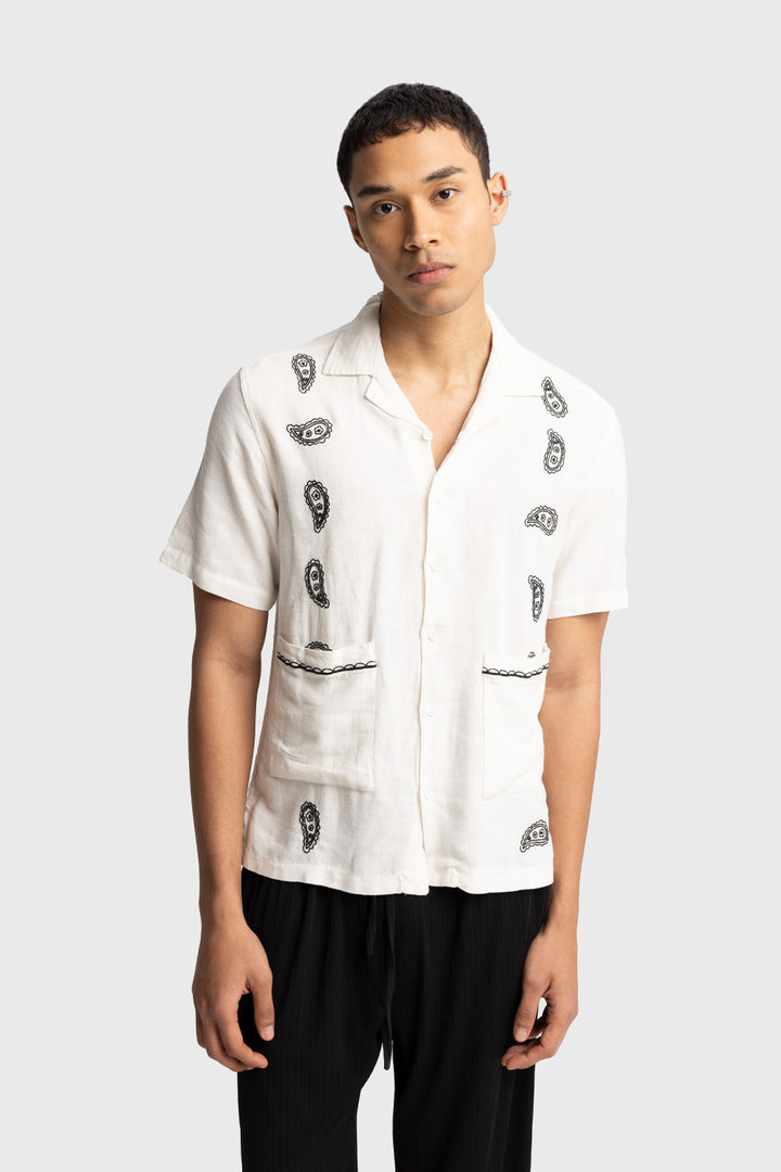 Giesto Chemise à manches courtes avec détails brodés - Blanc