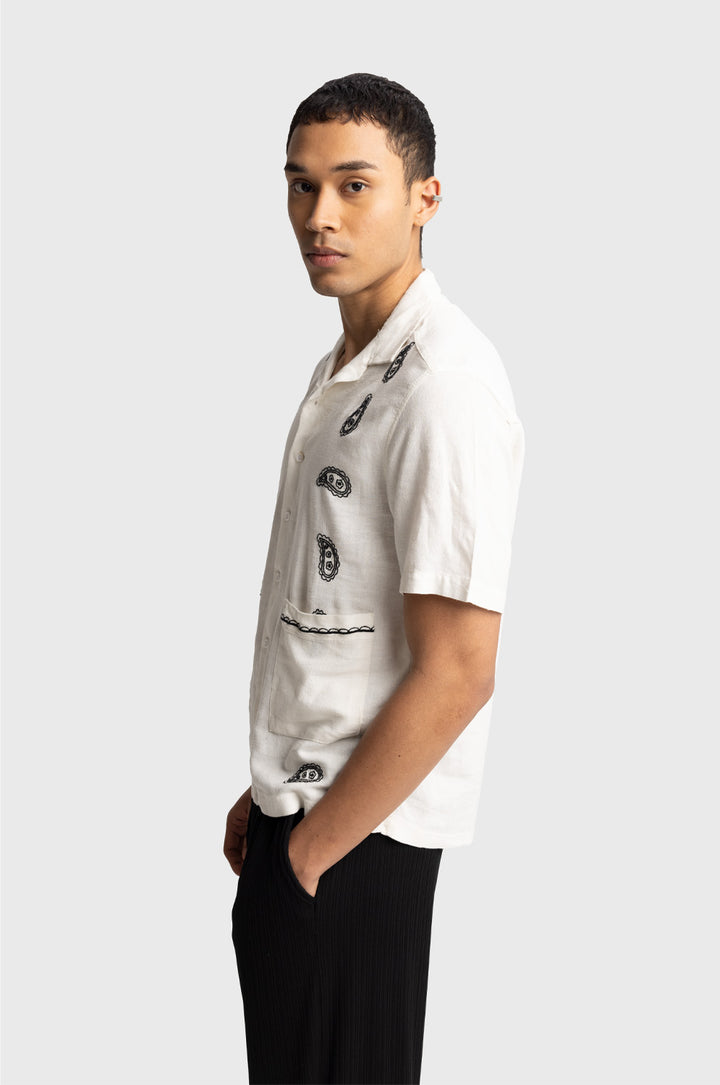 Giesto Chemise à manches courtes avec détails brodés - Blanc