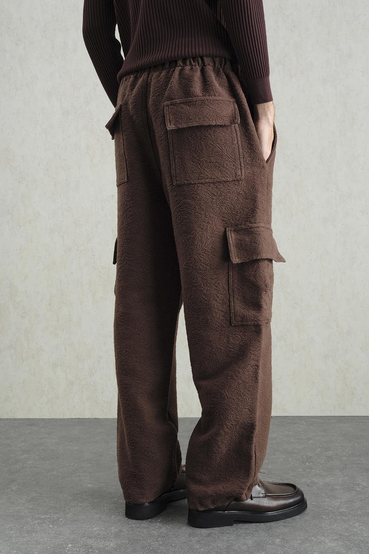 Giesto Pantalon cargo marron à motif jacquard - Marron