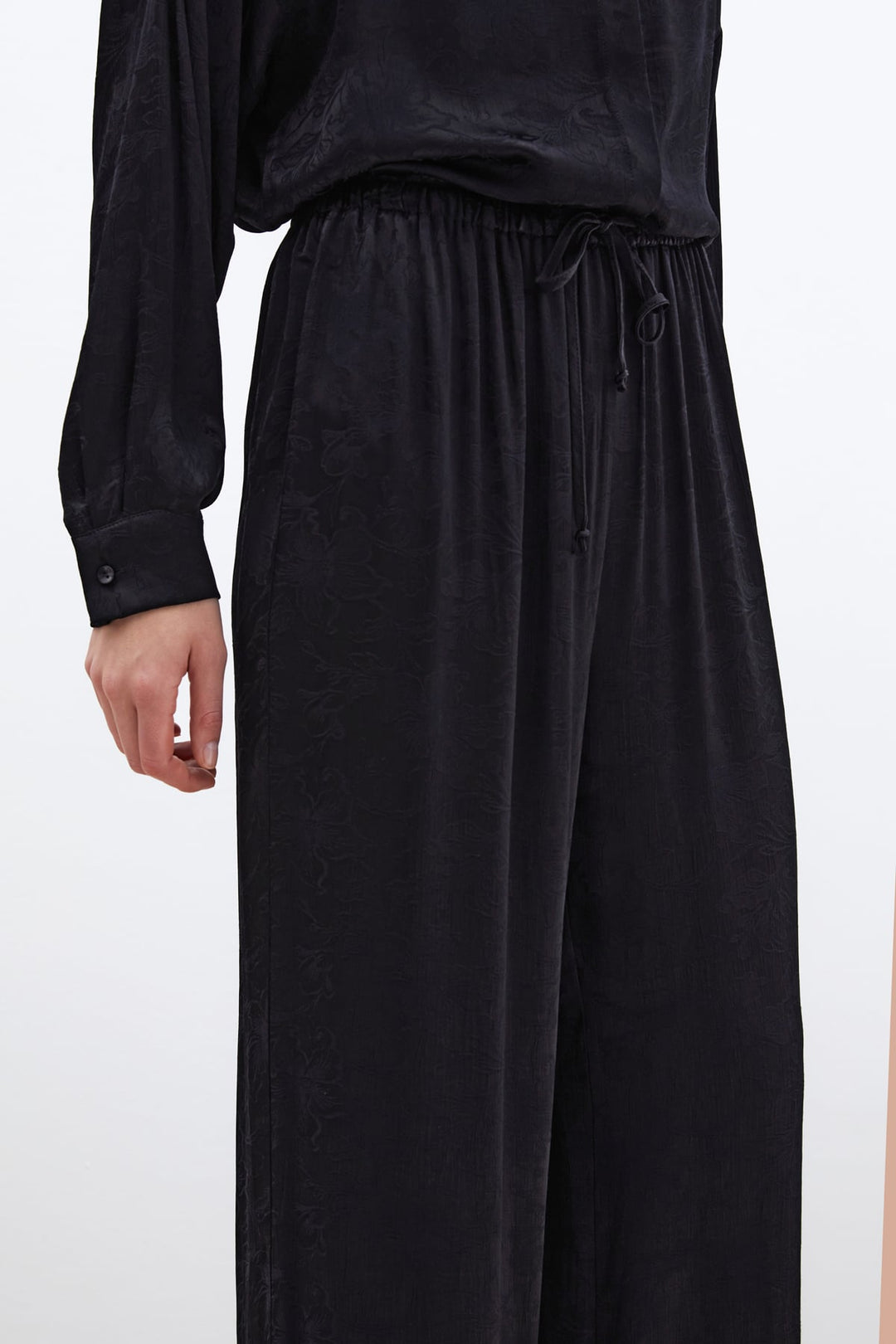 Sateen Pantalon en satin jacquard - Noir