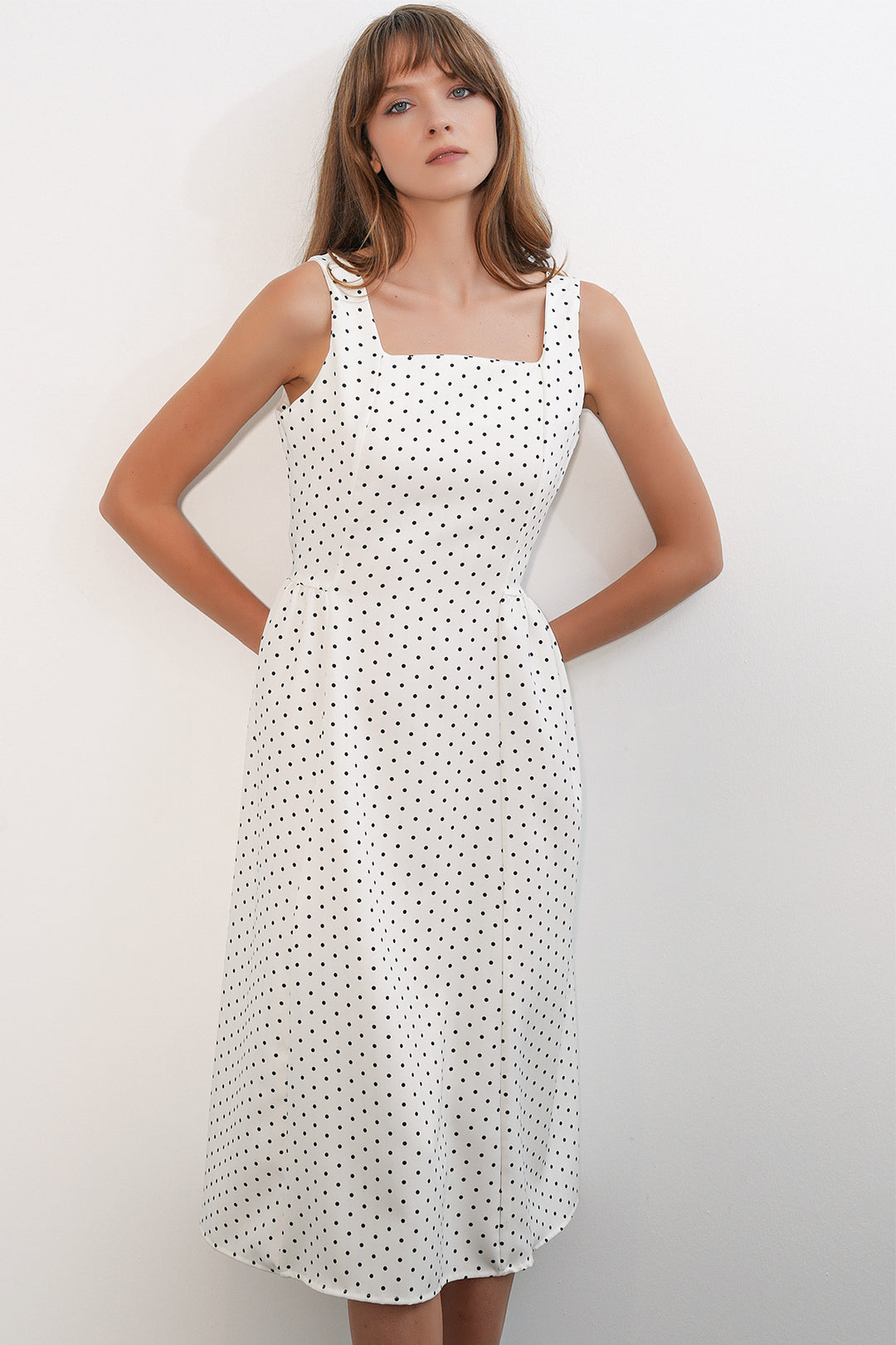 Bigdart Robe midi femme à pois avec bretelles 2607 - Blanc