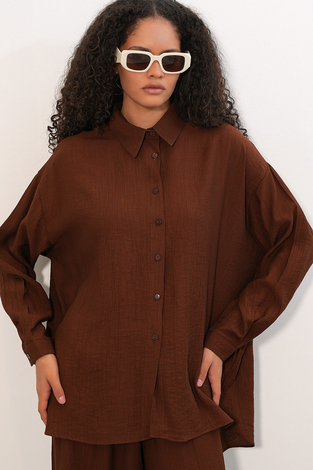 Bigdart Ensemble de chemise et pantalon texturé pour femme 6710 - Marron