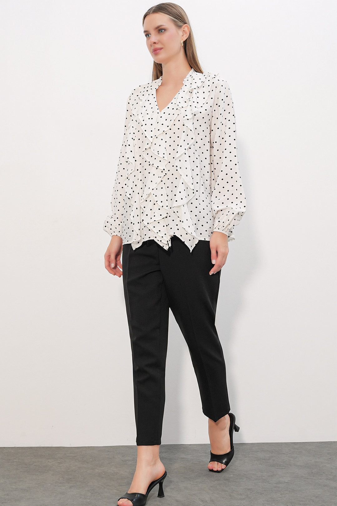 Bigdart Chemise à pois à longues manches avec volants femme 40031 - a.Blanc