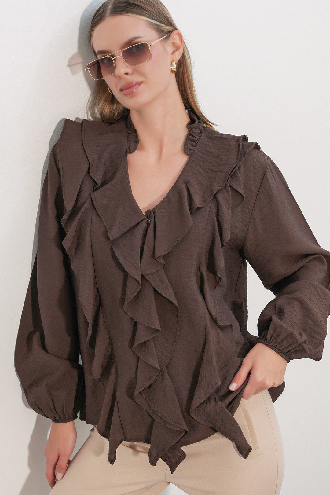 Bigdart Chemise à longues manches avec volants femme 40031 - Marron
