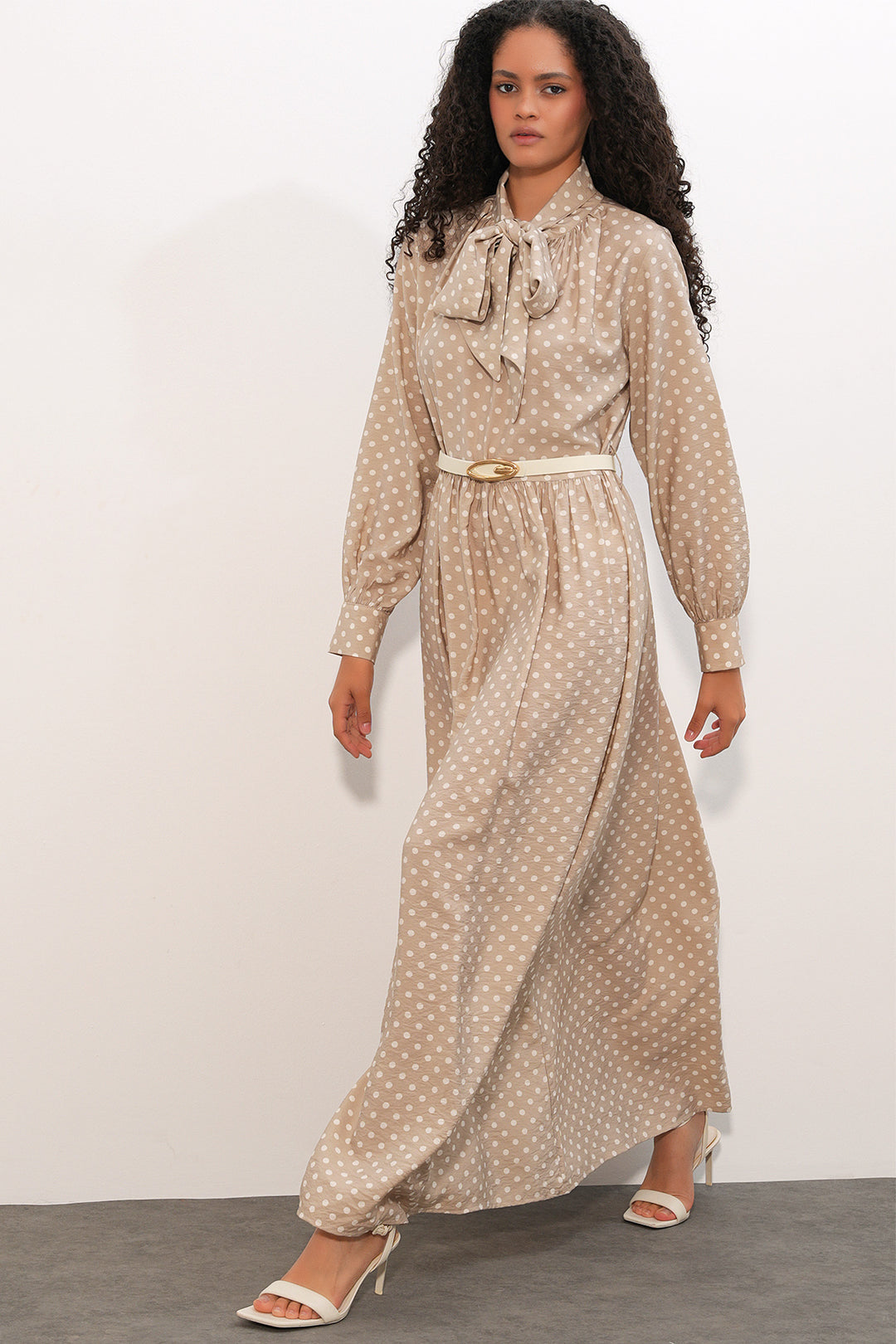 Bigdart Robe de hijab à pois avec ceinture 2613 - Beige