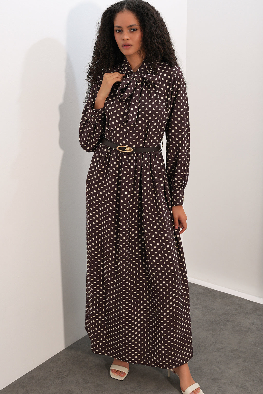 Bigdart Robe de hijab à pois avec ceinture 2613 - Marron