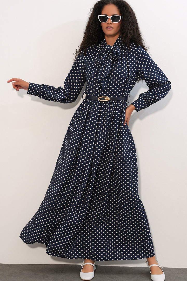 Bigdart Robe de hijab à pois avec ceinture 2613 - Bleu marine