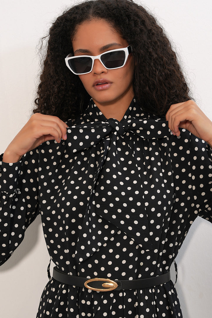 Bigdart Robe de hijab à pois avec ceinture 2613 - Noir
