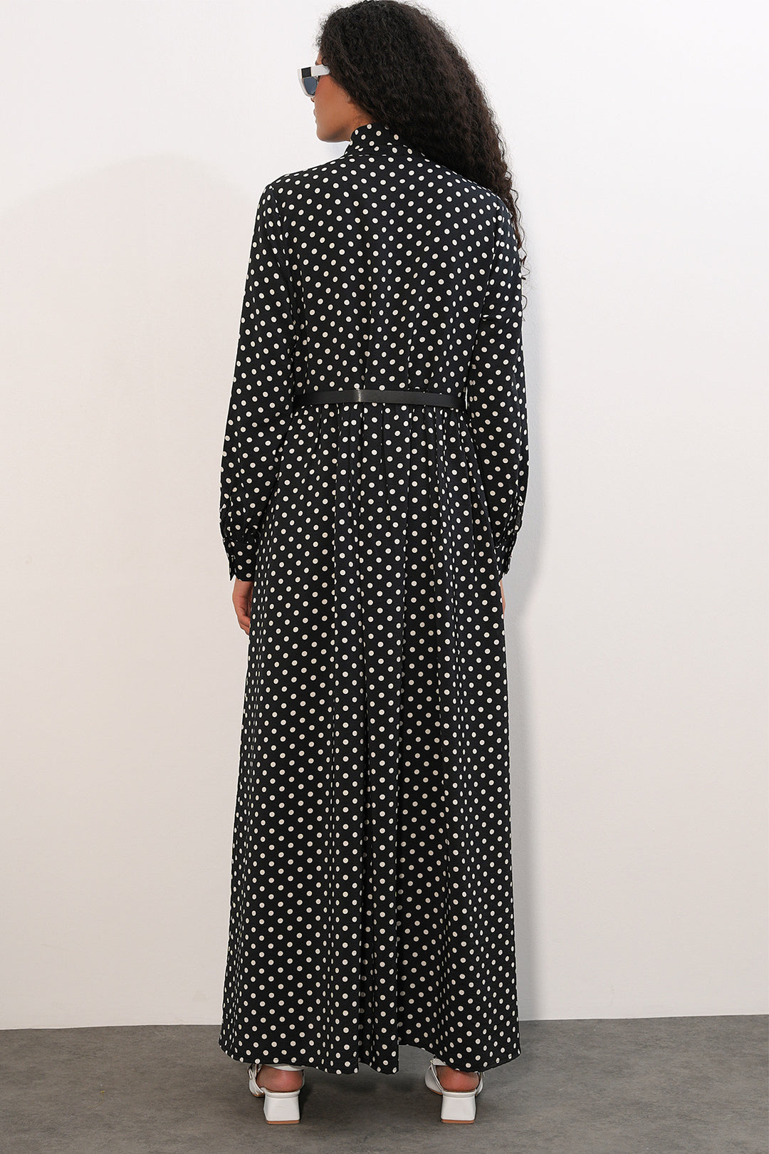 Bigdart Robe de hijab à pois avec ceinture 2613 - Noir