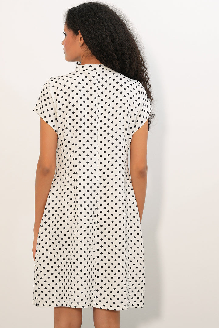 Bigdart Robe à pois avec petit nœud à manches courtes 2605 - Blanc