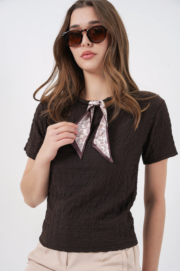 Bigdart Blouse tricotée à manches courtes avec foulard 981 - Marron