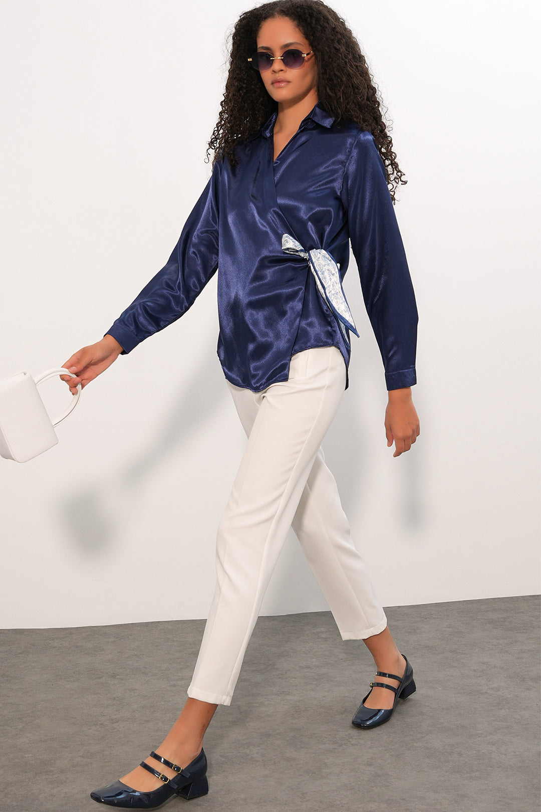 Bigdart Chemise en satin croisée pour femme 20386 - Bleu marine