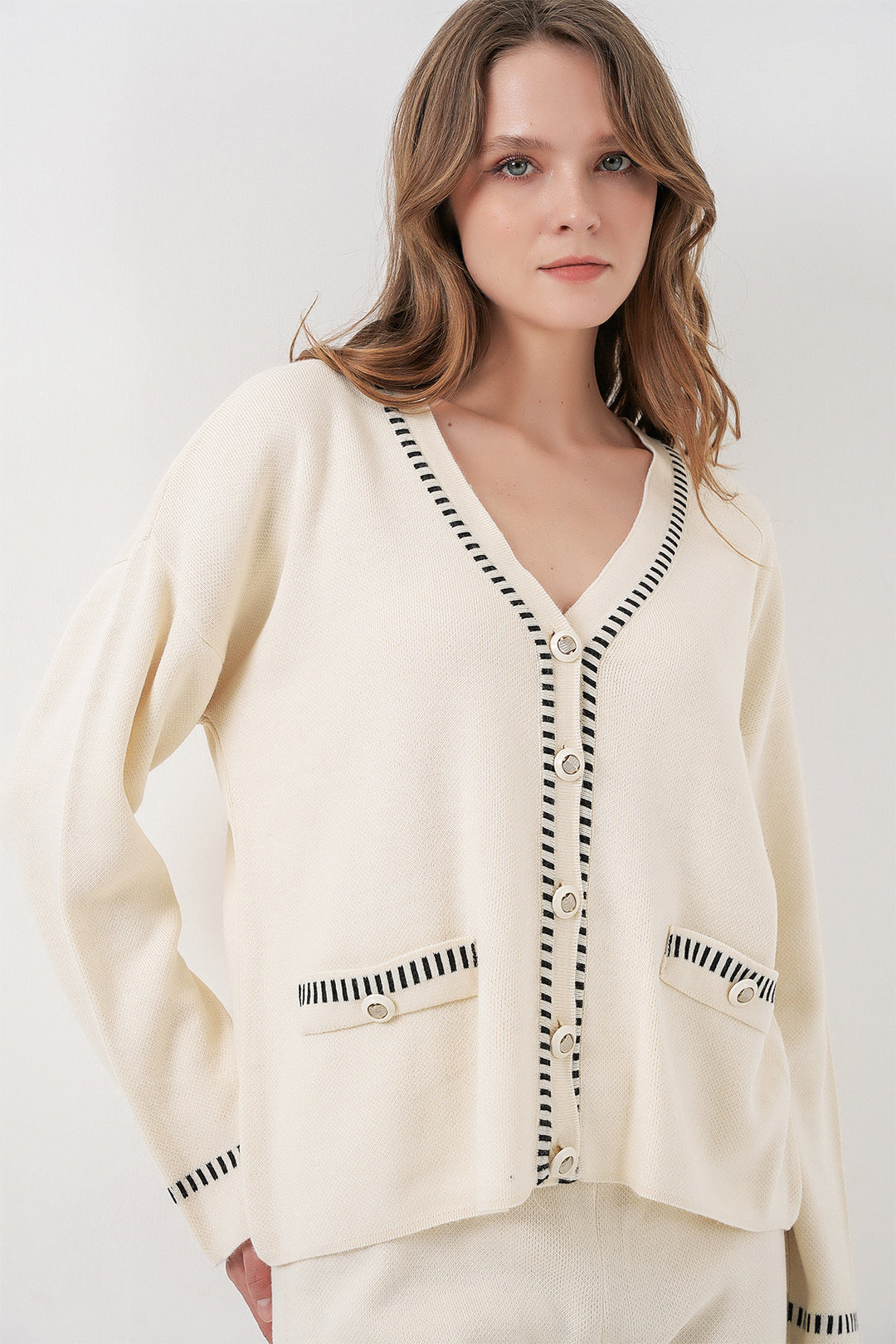 Bigdart Ensemble Tricot Cardigan avec Broderie et Pantalon pour Femmes 15963 - Écru