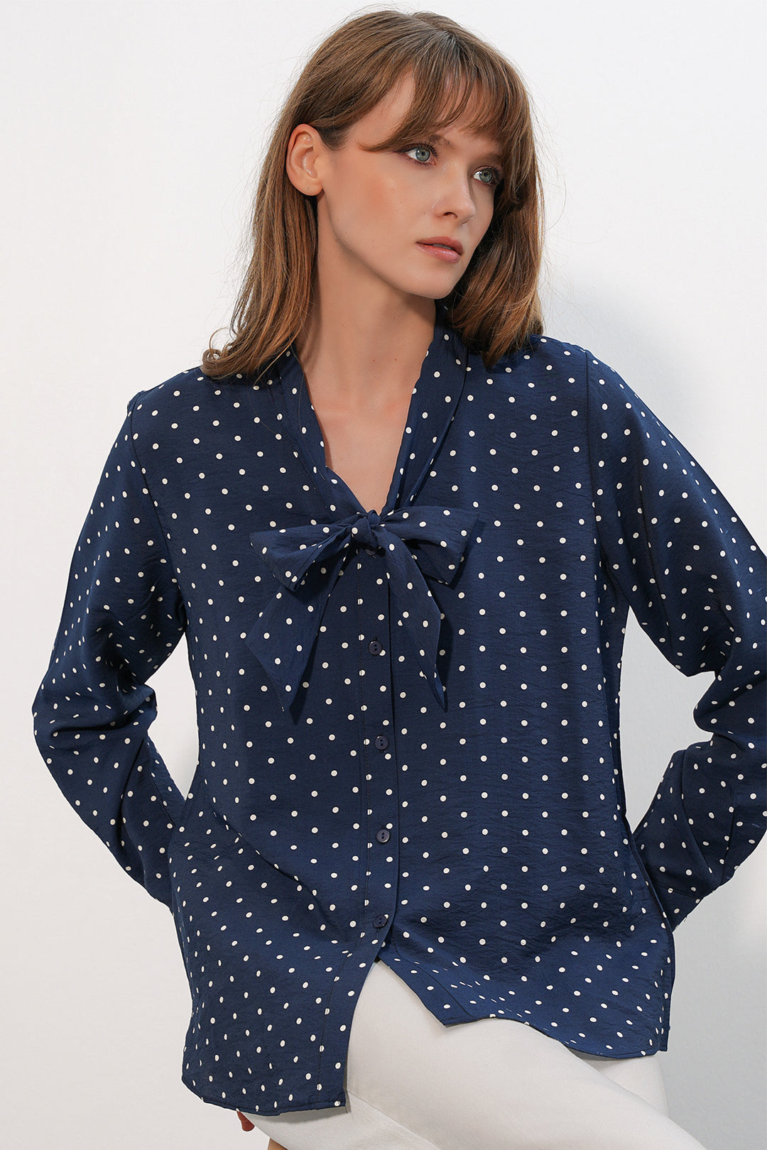 Bigdart Blouse à Pois avec Col Foulard 40007 - Bleu marine