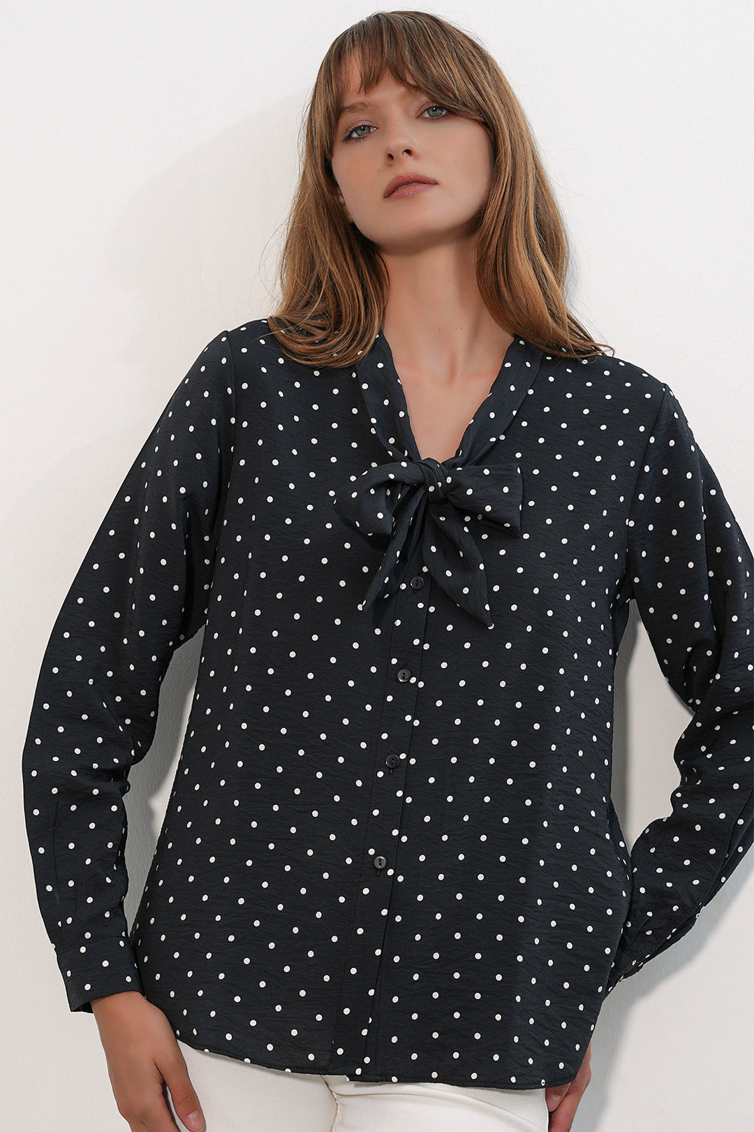 Bigdart Blouse à col en foulard à pois pour femme 40007 - Noir