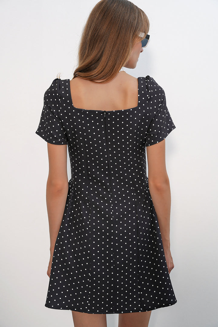 Bigdart Mini robe à manches courtes à pois et à encolure carrée 2604 pour femme - Noir